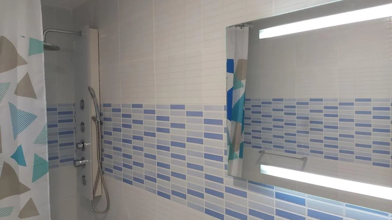 Del Parque Flats Meseta Swimmingpool Apartment Torremolinos Spain