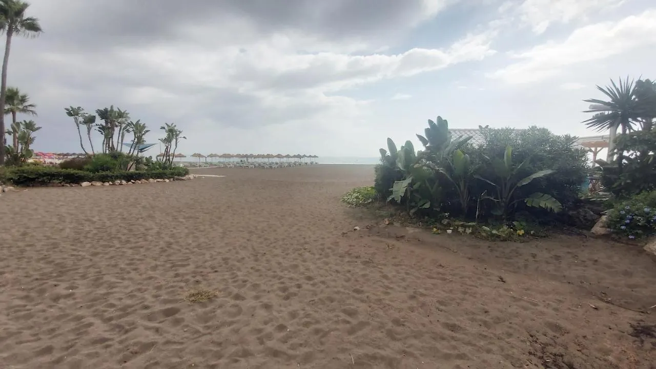 Del Parque Flats Meseta Swimmingpool Apartment Torremolinos
