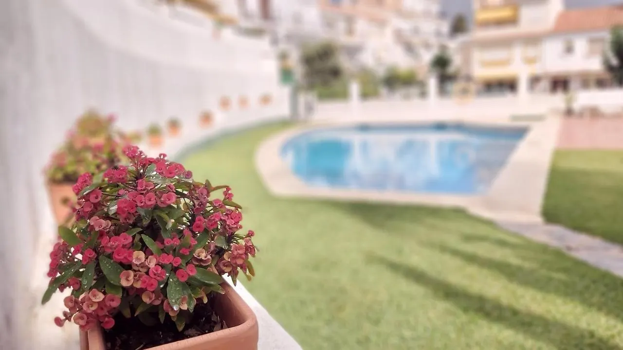 Del Parque Flats Meseta Swimmingpool Apartment Torremolinos Spain