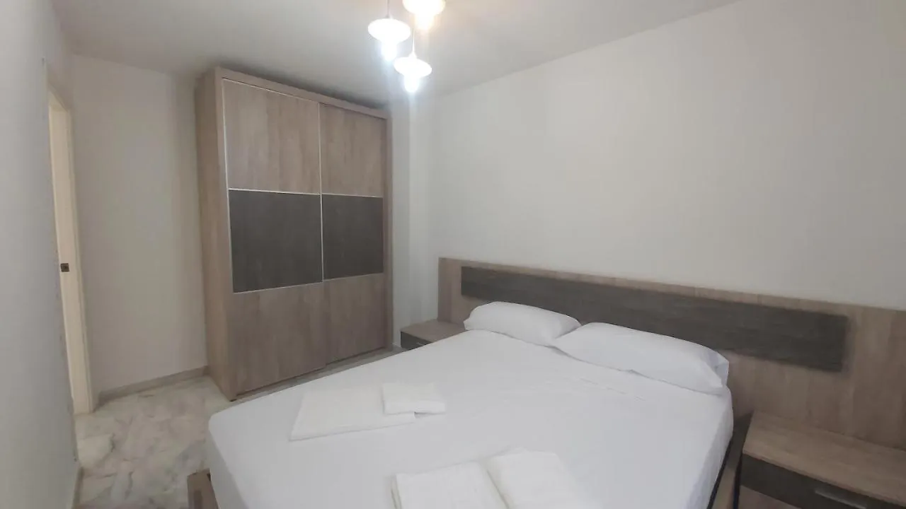 Del Parque Flats Meseta Swimmingpool Apartment Torremolinos